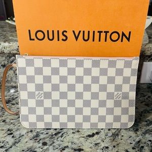 Luis Vuitton Neverfull Pochette